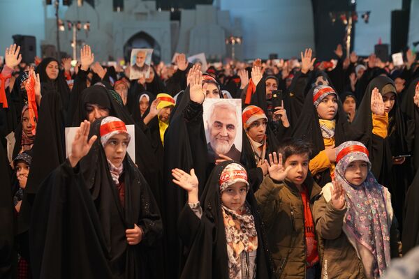 اجتماع عظیم دختران حاج قاسم در اصفهان