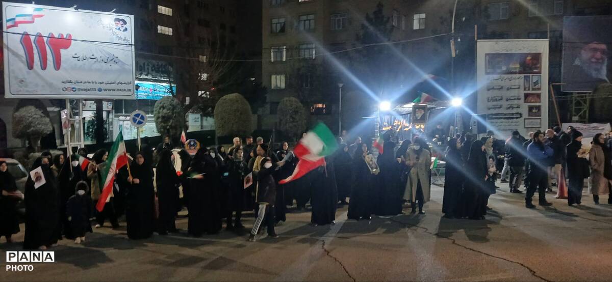 تجمع مردم شهرستان ساوجبلاغ در بیعت با سومین رهبر انقلاب