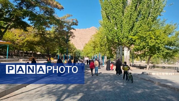 پیاده‌روی خانوادگی به‌مناسبت هفته دفاع مقدس