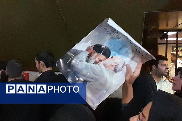 حضور میلیونی مردم تهران برای بدرقه شهید جمهور و یاران