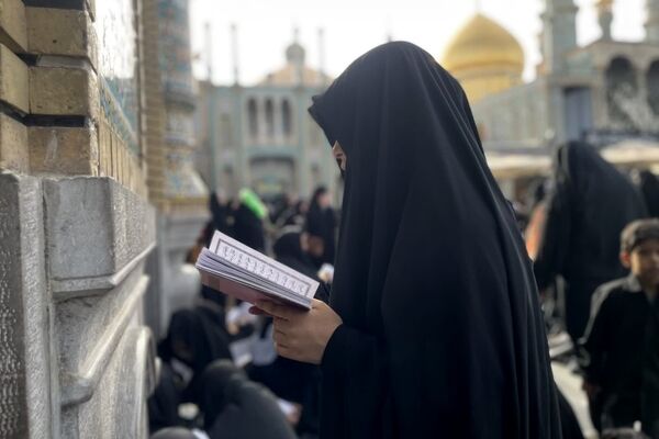 آیین قرائت دعای عرفه در حرم حضرت معصومه(س)