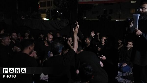 مراسم شب دوم محرم ۱۴۰۵ در هیئت منتظران ظهور 