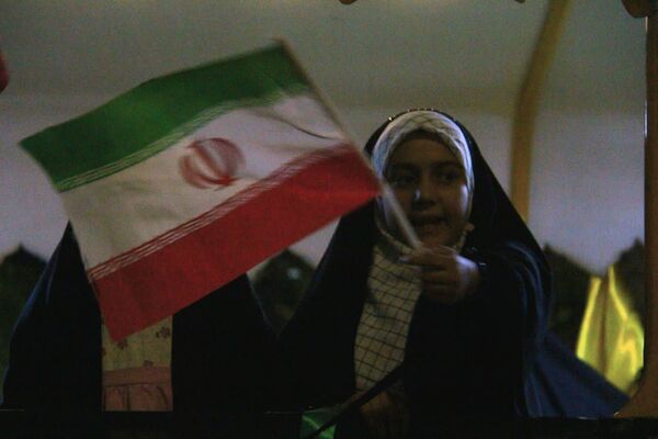نورافشانی و گلبانگ الله اکبر در یزد، جلوه‌ای از جشن سالگرد پیروزی انقلاب