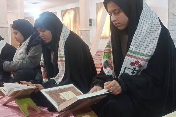 محفل انس با قرآن دانش آموزان دبیرستان مهر