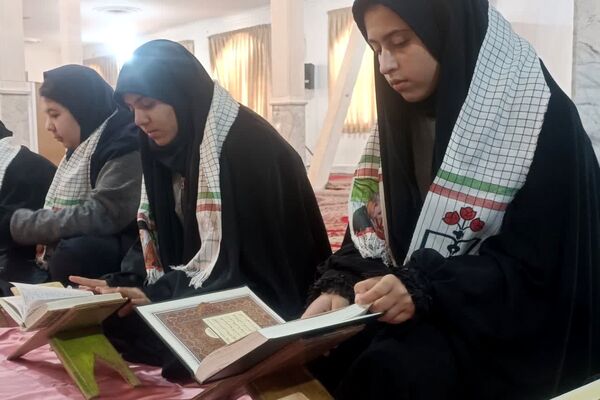 محفل انس با قرآن دانش آموزان دبیرستان مهر