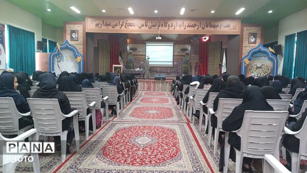 نشست تبیینی اعضای شورای دانش آموزی نواحی مشهد