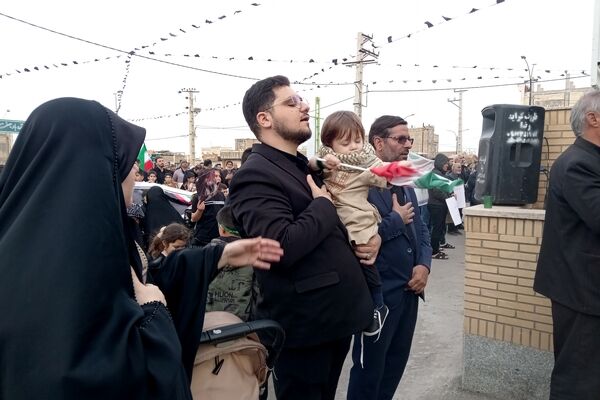 همه ما باید مطیع امر ولایت باشیم