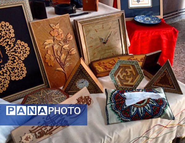 برپایی نمایشگاه دست سازه‌های دانش‌آموزی در ورامین