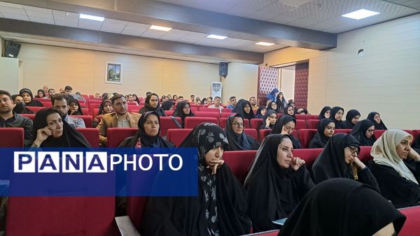 برگزاری کارگاه‌های توانمندسازی سپهر دانش و معرفت مربیان پرورشی مدارس دولتی و غیردولتی در ناحیه 2 کرج