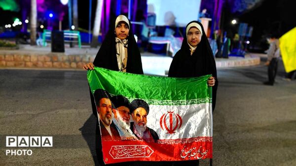 نود و دومین قاب از شبی که در حافظه‌ها می‌ماند