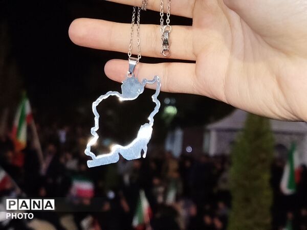قلب کرمانی‌ها برای ایران می‌تپد
