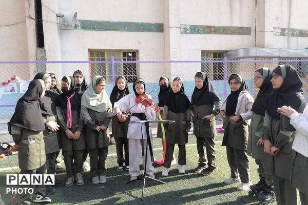 ایستگاه‌ نشاط و شادی در دبستان رضوان