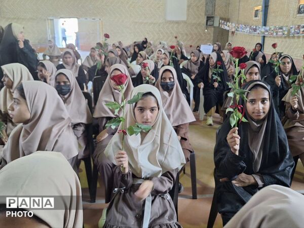 «مهر، ایثار و مقاومت» در مدارس منطقه سندرک