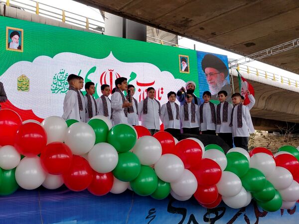حضور حماسی منطقه ۵ در راهپیمایی ۲۲ بهمن