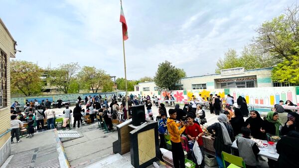 برپایی بازارچه در دبستان معلم آشخانه 