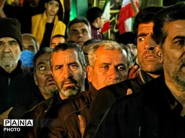 چهاردهمین شب از اتحاد مقدس؛ خیابان ها غرق در صدای مرگ بر آمریکا