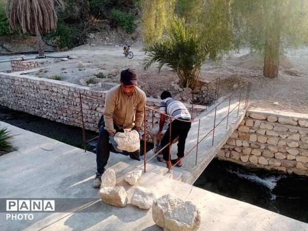 نصب برج نور در محوطه حمام مارم فین با مشارکت مردمی