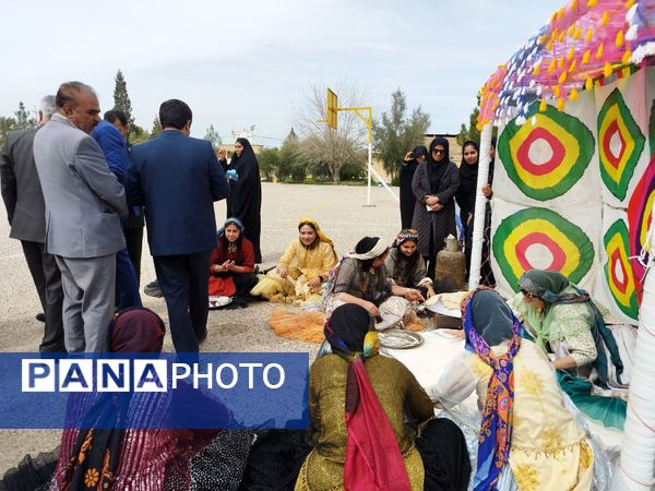جشن مدرسه‌ای «ایرانمون» در مدرسه شهدای میانشهر