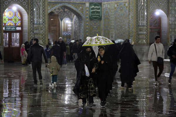 جشن عید مبعث در شب و روز بارانی حرم حضرت معصومه(س)
