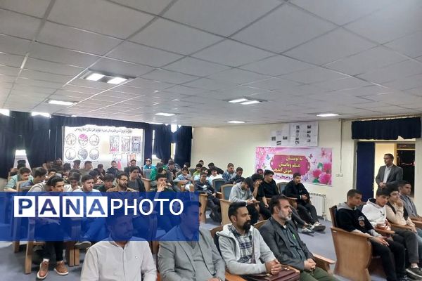 همایش پرسش و پاسخ اعتقادی دانش‌آموزی در دبیرستان سما رودهن