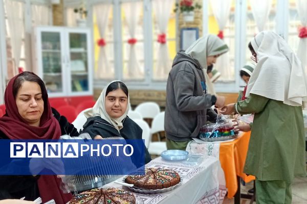 مهمانی طعم‌های دانش‌آموزی در جشنواره آشپزی دبستان دکتر کیهانی۱