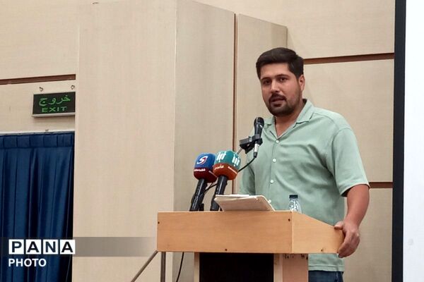 عصر شعر غدیر نصیرشهر با حضور شاعران کشور