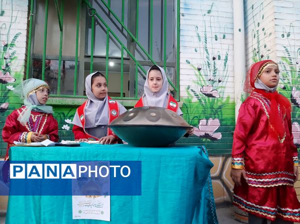 جشن روز ولادت حضرت زینب(س)  و روز پرستار در دبستان نیایش 1