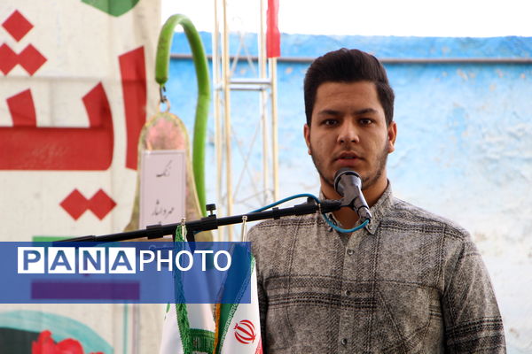 برگزاری یادواره شهدای منا و جنگ ۱۲ روزه در مدرسه شاهد نیک اندیشان