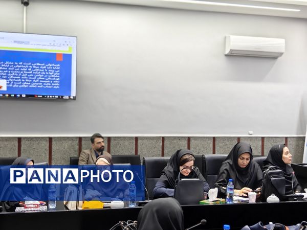 (طرح هم راه) همراهی والدین با مدرسه برای رشد آموزشی و تربیتی دانش‌آموزان پایه اول