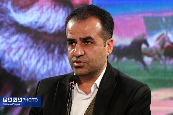 نشست نقد و بررسی فیلم «مولا» در چهل و چهارمین جشنواره ملی فیلم فجر