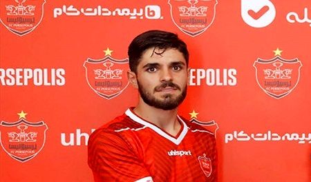 محمد عمری در نزدیکی باشگاه پرسپولیس؛ قوی سرخ ملوان قرمز پوش می‌شود