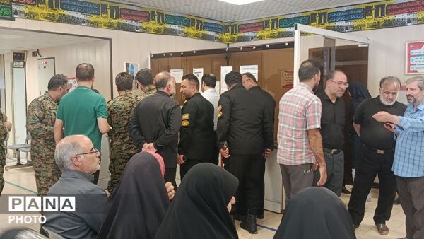 حضور خبرنگاران پانا در مرکز انتقال خون استان قم