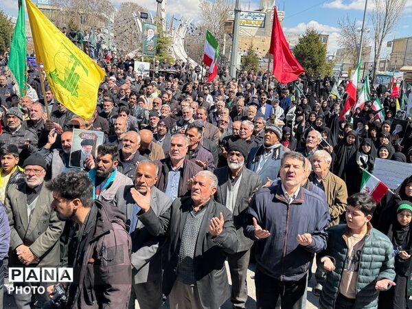 خروش مؤمنان در دسته عزاداری رهبر