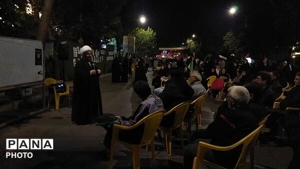 دویست و سی و دو شب فعالیت کافه گفتگو در حسینیه امام خمینی نیشابور 