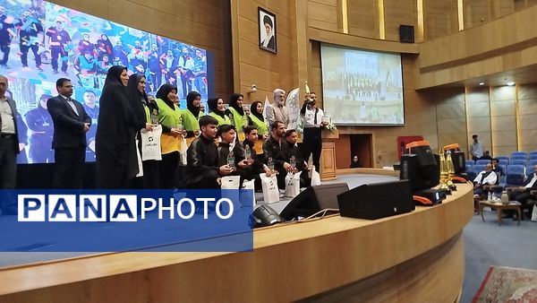 اختتامیه مسابقات دوام ثامن در تالار شهر مشهد مقدس