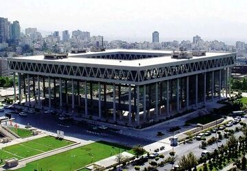 ساختمان شیشه‌ای صدا و‌ سیما را در فهرست میراث فرهنگی ثبت کنیم
