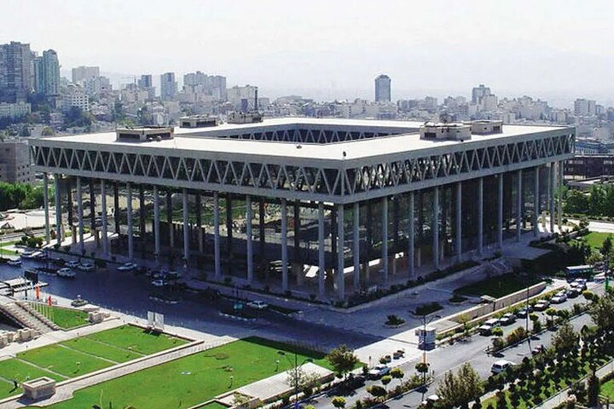 ساختمان شیشه‌ای صدا و‌ سیما را در فهرست میراث فرهنگی ثبت کنیم