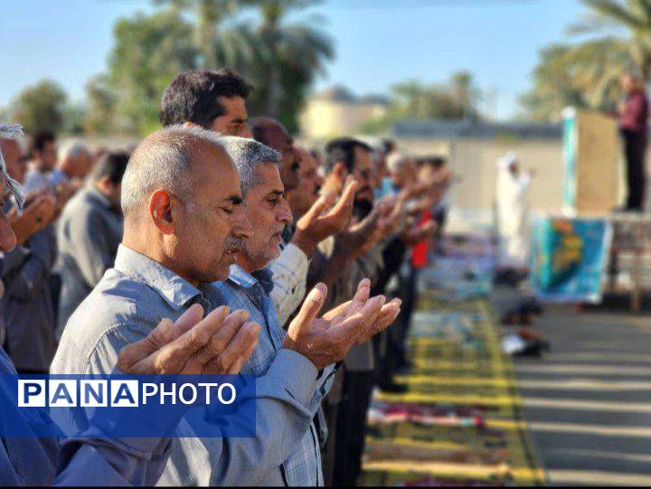 اقامه نماز عید سعید فطر در شهرستان منوجان 