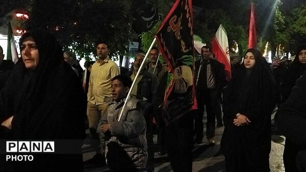 دختران نیشابوری در صف اول تجمعات-۲