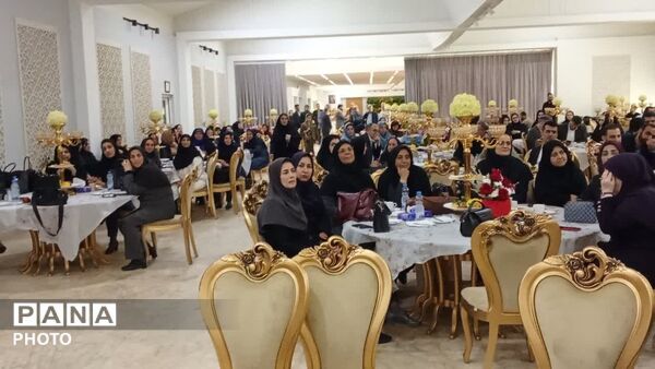 همایش گرامیداشت مقام معلم در نوشهر 