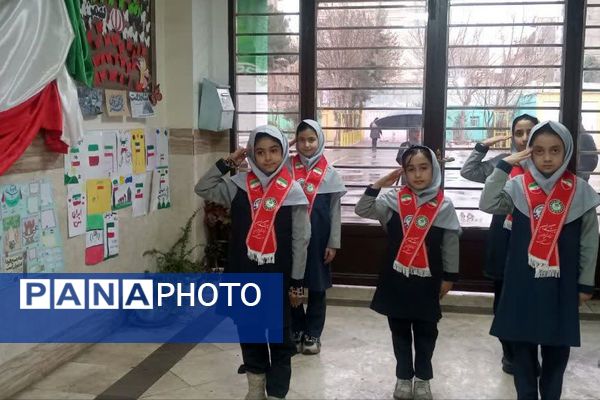 مدارس اسلامشهر یکصدا در جشن انقلاب 