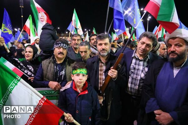 میدان امام خمینی(ره) همدان در تپش غیرت زنان همدانی