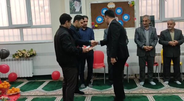 پایان شیرینِ یک آغاز؛ جشن فارغ‌التحصیلی دانشجویان آموزش ابتدایی در سما معمولان
