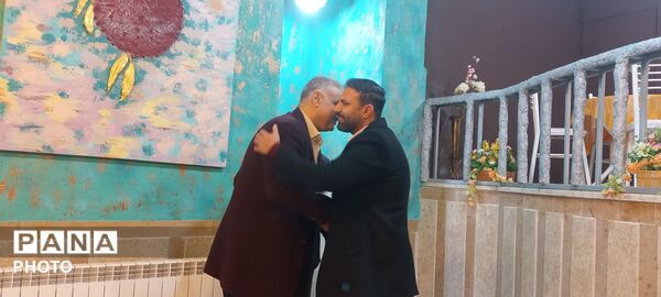 افتتاحیه کافه دخترانه «بابونه» در شهرکرد