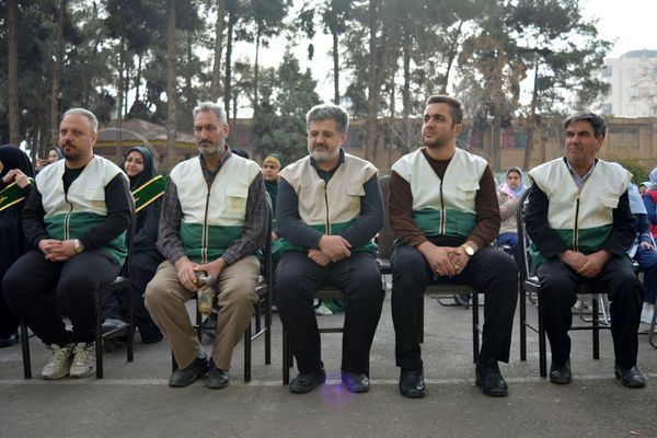 حضور خادمان رضوی در مدرسه قدر بهارستان‌دو