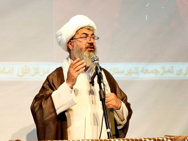 نماز جمعه ای هزاران نفری با حضور حماسی مردم کاشمر