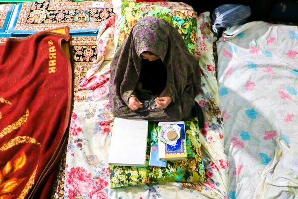 اعتکاف مادر و دختری در مسجد مقدس جمکران