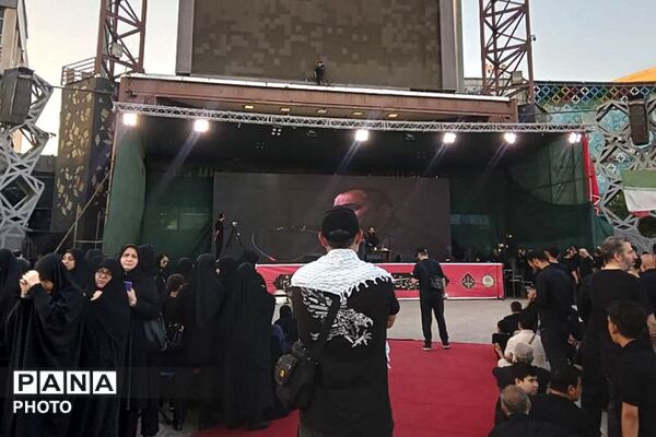 تهران، در سوگ شام غریبان 