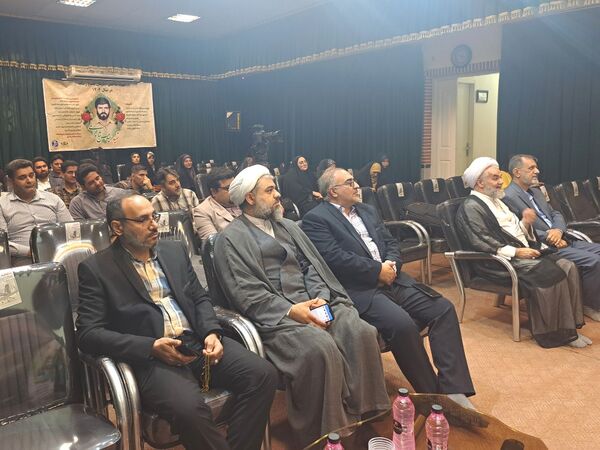 تقدیر از برگزیدگان دو رویداد رسانه‌ای «میثاق» و «سرباز مقاومت» در قم