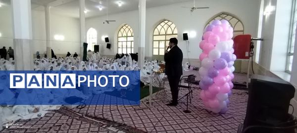 آیین جشن تکلیف دختران دانش‌آموز در جعفریه قم